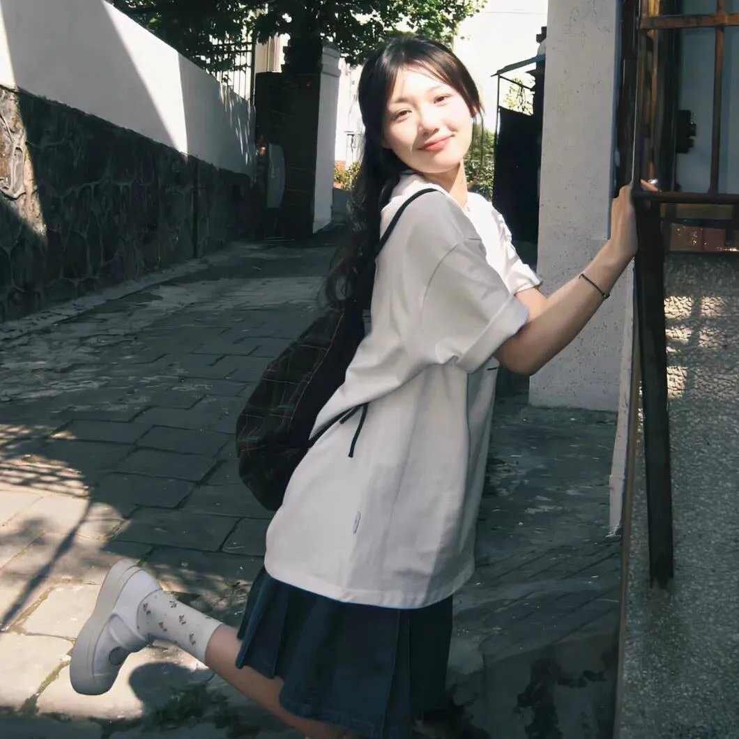 蔚山灯塔 海报
